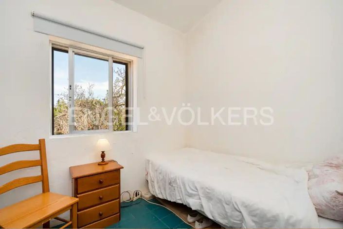 Image No.28-4 Bed House for sale