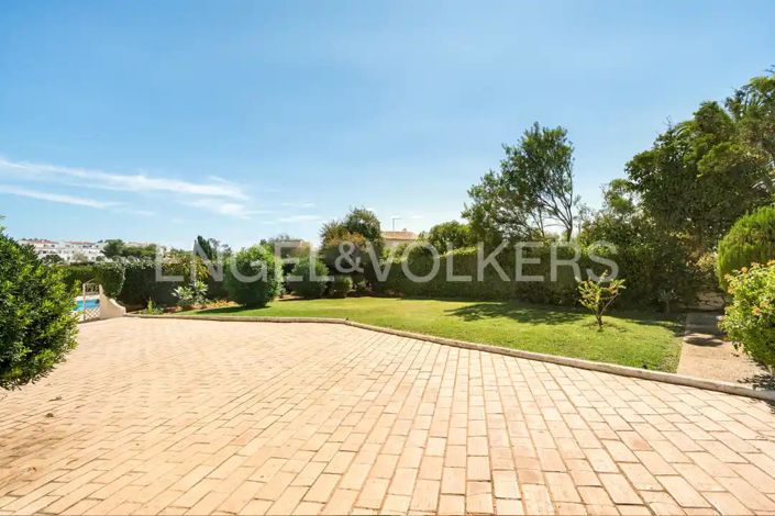 Image No.36-4 Bed House for sale