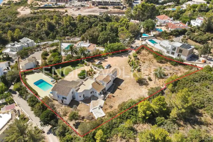 Image No.4-4 Bed House for sale