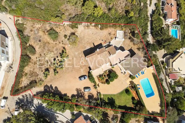 Image No.5-4 Bed House for sale