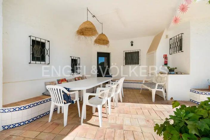 Image No.9-4 Bed House for sale