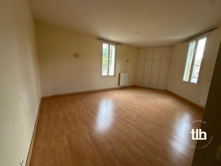 Image No.16-3 Bed House for sale