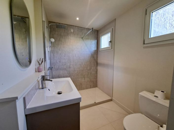 Image No.11-4 Bed House for sale