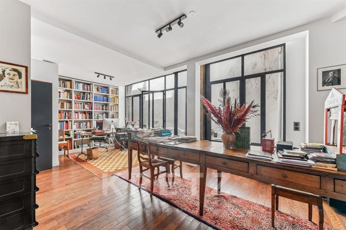 Image No.12-6 Bed House for sale