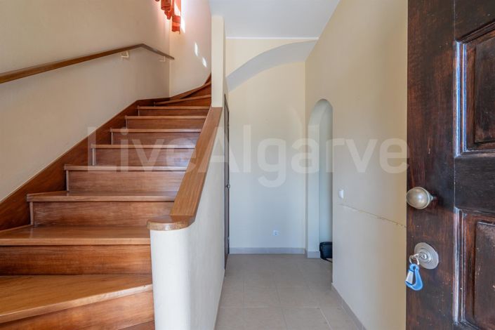 Image No.21-5 Bed House for sale