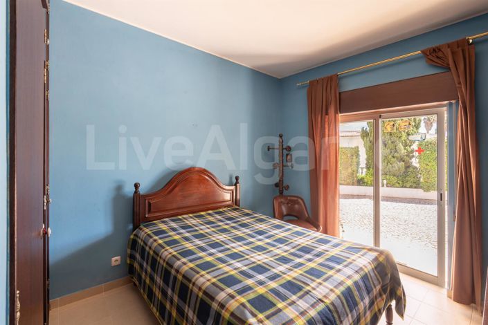 Image No.23-5 Bed House for sale