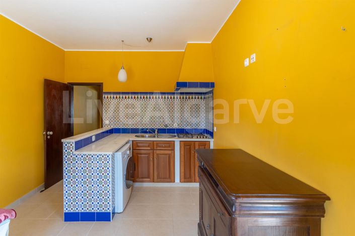 Image No.41-5 Bed House for sale