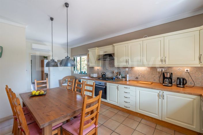 Image No.10-4 Bed House for sale