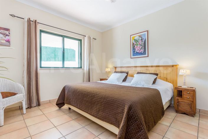 Image No.13-4 Bed House for sale