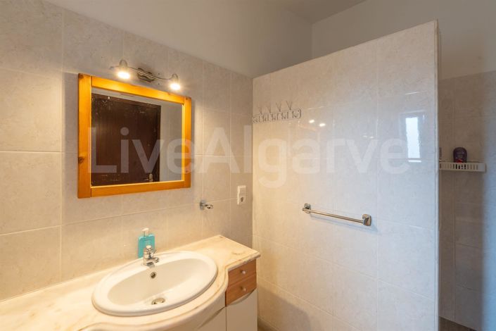 Image No.39-4 Bed House for sale