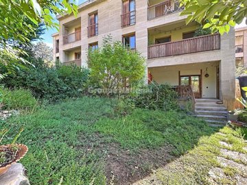 1 - Aix-en-Provence, Apartment