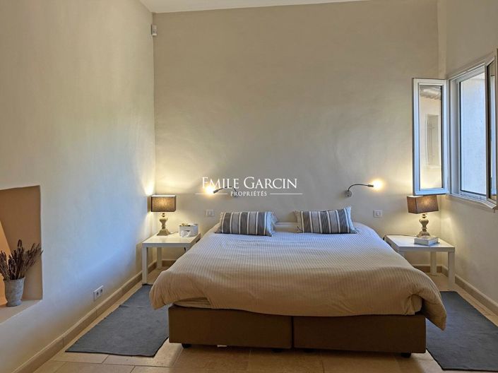 Image No.7-5 Bed House for sale