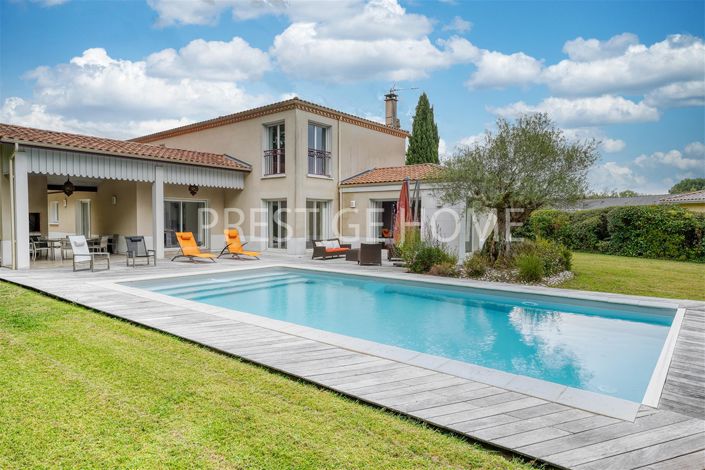 Image No.3-5 Bed House for sale