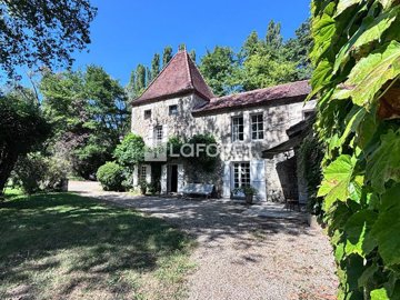 1 - Bazens, Propriété