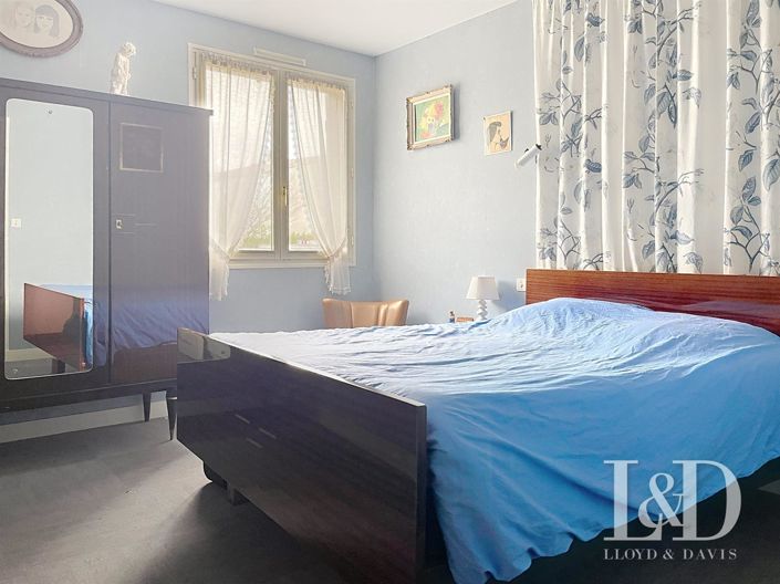 Image No.6-4 Bed House for sale