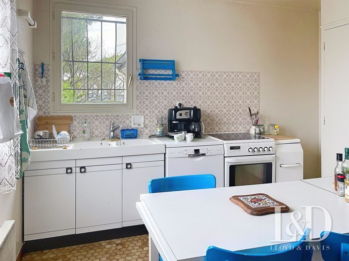 Image No.9-4 Bed House for sale