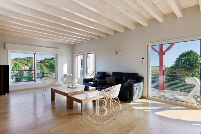 Image No.5-House for sale