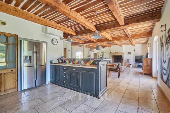 Image No.8-4 Bed House for sale