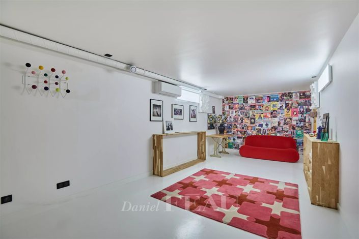 Image No.24-4 Bed House for sale