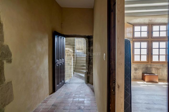 Image No.14-7 Bed House for sale