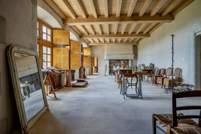 Image No.7-7 Bed House for sale