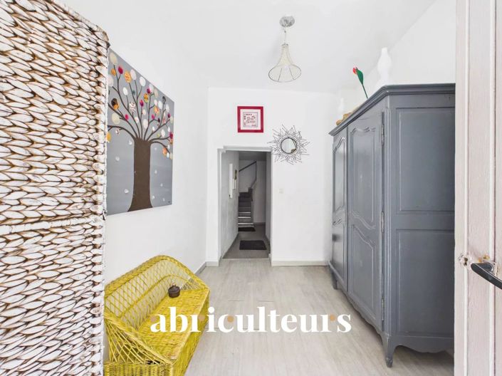 Image No.3-3 Bed House for sale