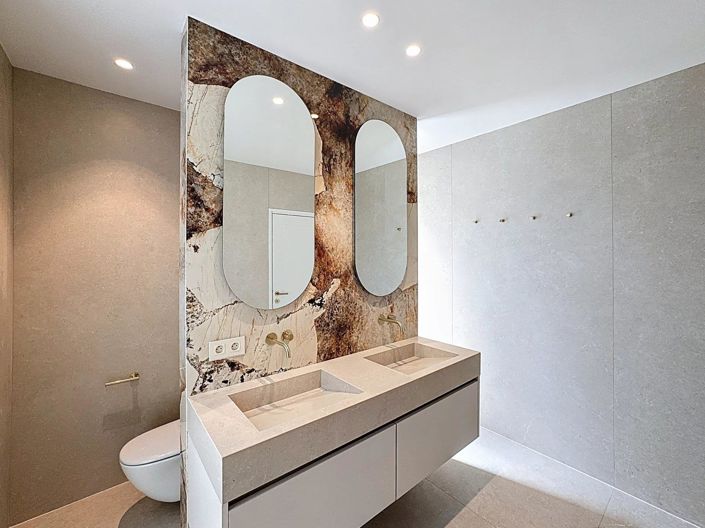 Image No.12-5 Bed House for sale