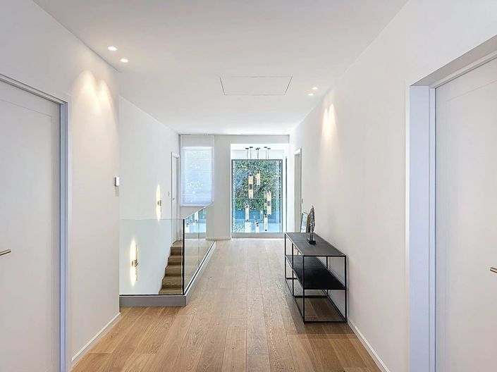 Image No.16-5 Bed House for sale