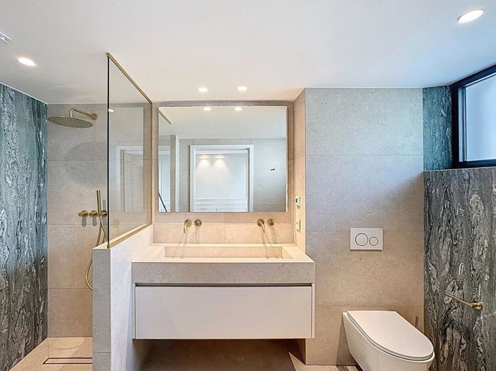 Image No.19-5 Bed House for sale