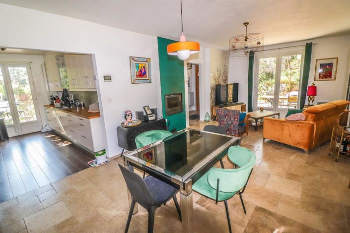 Image No.12-3 Bed House for sale