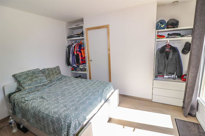 Image No.26-3 Bed House for sale