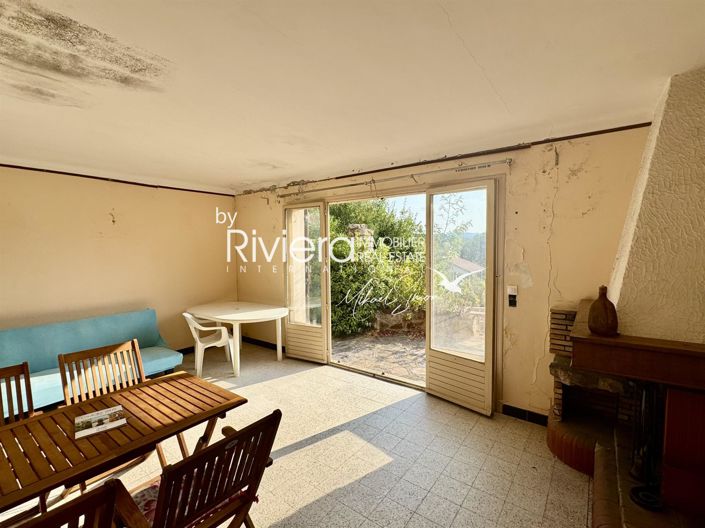 Image No.6-2 Bed House for sale