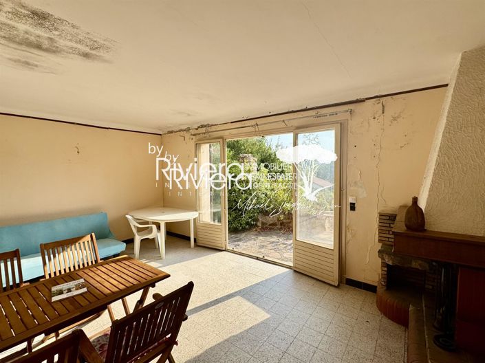 Image No.6-2 Bed House for sale