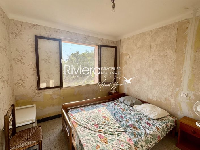 Image No.8-2 Bed House for sale