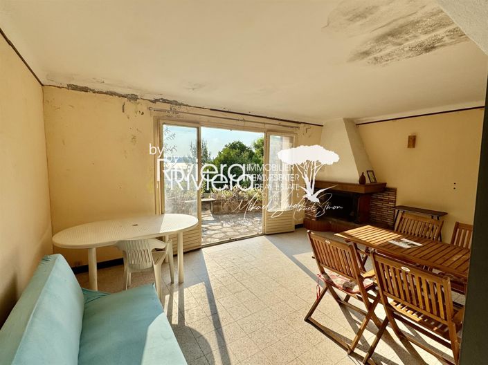 Image No.9-2 Bed House for sale