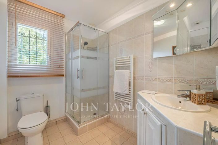 Image No.12-4 Bed House for sale