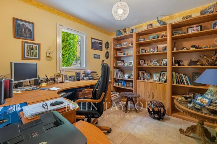 Image No.14-4 Bed House for sale