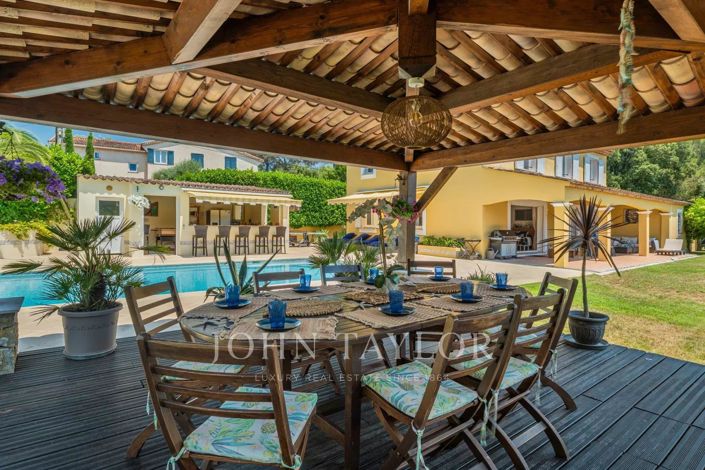 Image No.16-4 Bed House for sale