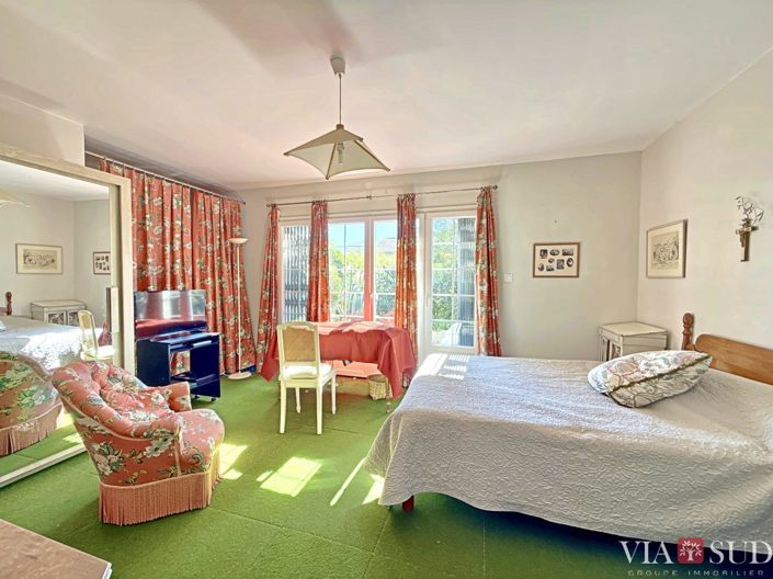 Image No.11-6 Bed House for sale