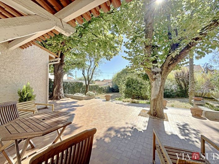 Image No.5-6 Bed House for sale