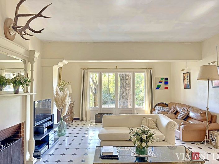 Image No.7-6 Bed House for sale