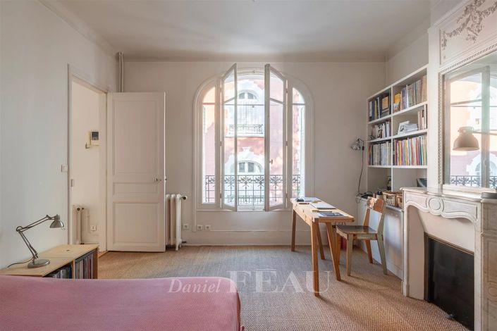 Image No.19-4 Bed House for sale