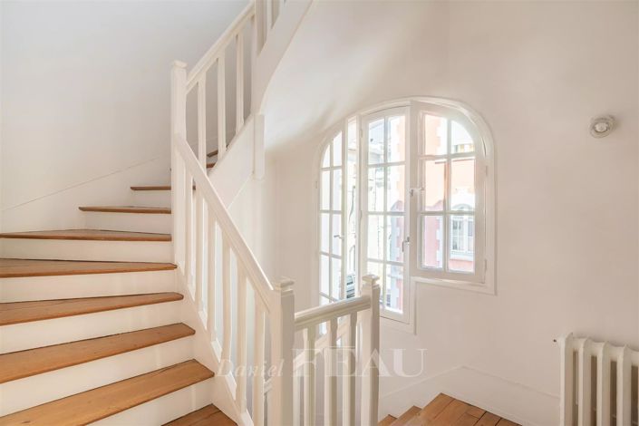 Image No.4-4 Bed House for sale