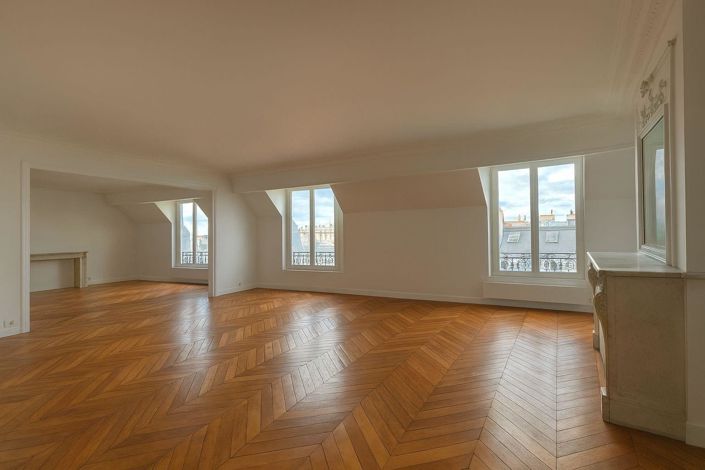 Image No.1-4 Bed Apartment for sale