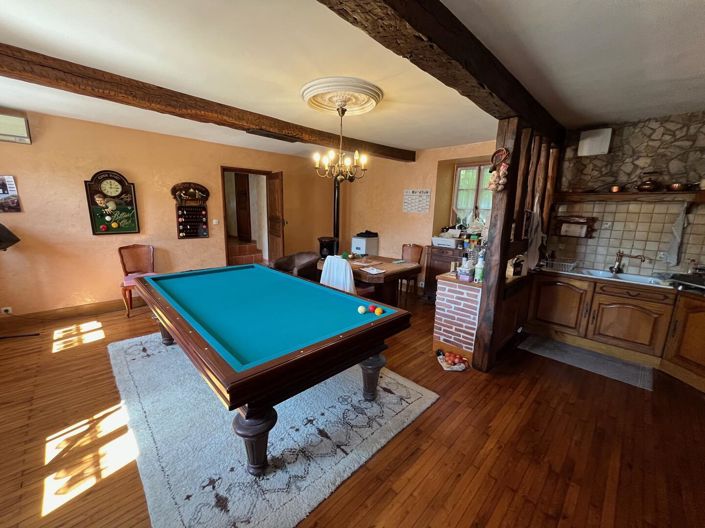 Image No.10-3 Bed House for sale