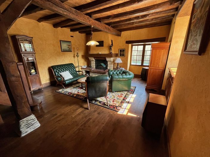 Image No.15-3 Bed House for sale