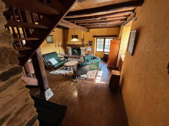 Image No.2-3 Bed House for sale