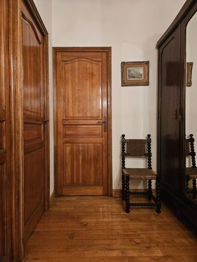 Image No.11-3 Bed House for sale