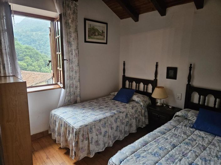 Image No.6-3 Bed House for sale