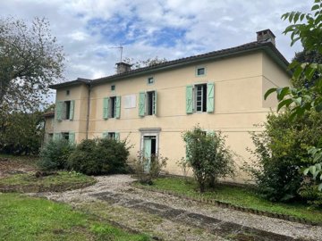 1 - Payssous, Property